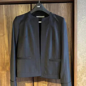 theory luxe 노카라 자켓 & 스커트