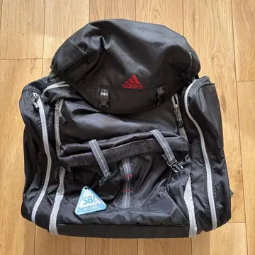 adidas 블랙 백팩