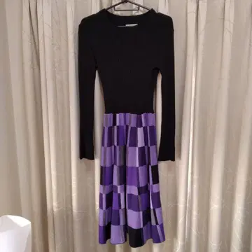 And Couture 니트 원피스 블랙 보라색 체크 무늬