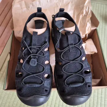 KEEN TRIPLE BLACK 샌들 26.5cm US 8.5