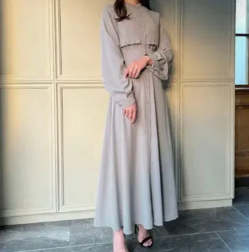 JUNOAH 플리츠 요크 플레어 셔츠 원피스