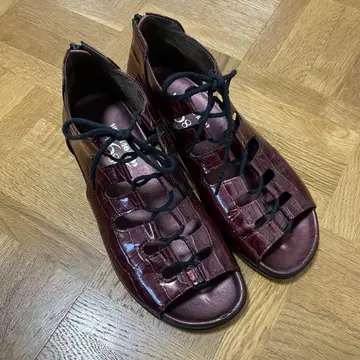 comfort clinic 버건디 오픈토 샌들