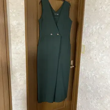다크 그린 V넥 롱 살로펫 팬츠 올인원