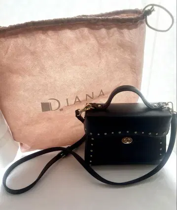 DIANA 스터드 숄더백 블랙 다이애나 백