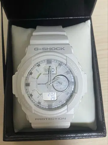 G-SHOCK 화이트 디지털 아날로그