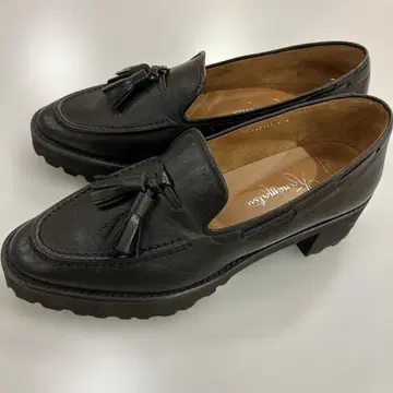 긴자 카네마츠 블랙 태슬 부착 로퍼