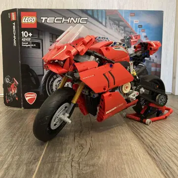 레고 테크닉 Ducati Panigale V4 R 42107