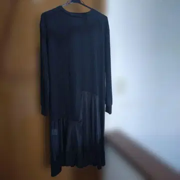 블랙 긴팔 티셔츠 원피스 프릴