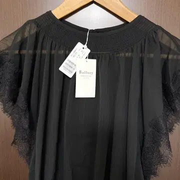 Ballsey 블랙 프렌치 슬리브 블라우스