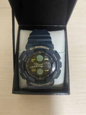G-SHOCK 네이비 디지털 시계