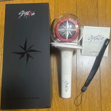 STRAYKIDS 스키즈 OFFICIAL LIGHT STICK ver.2