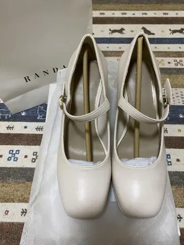 RANDA 펌프스 24cm