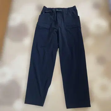 UNIQLO 블랙 와이드 팬츠 조정 가능 벨트 포함