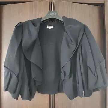 FOXEY 블랙 프릴 가디건 38