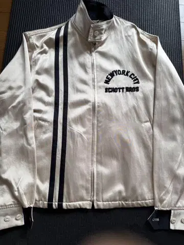 Schott Bros. 아이보리 나일론 자켓