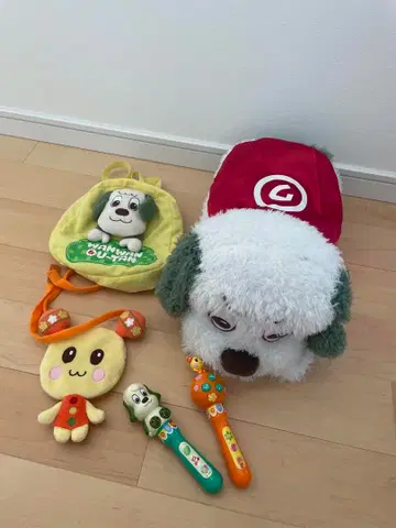 멍멍이 봉제 인형 세트와 우탄 마라카스, 류크