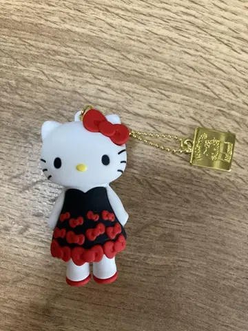 헬로키티 드레스 키링