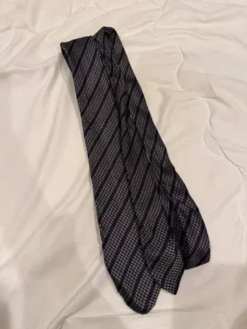 Giorgio Armani 넥타이 다이아몬드 패턴
