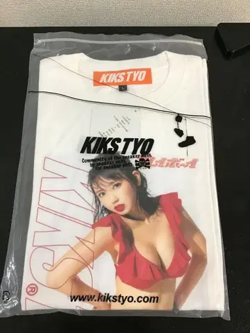 KIKSTYO 그래픽 프린트 티셔츠