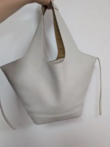 VASIC MASK 백 아이보리