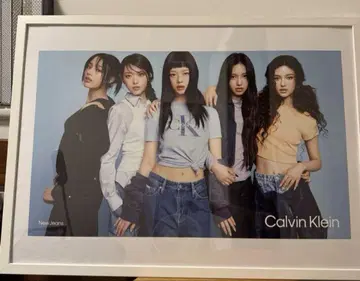 NewJeans 포스터 Calvin Klein 캘빈클라인