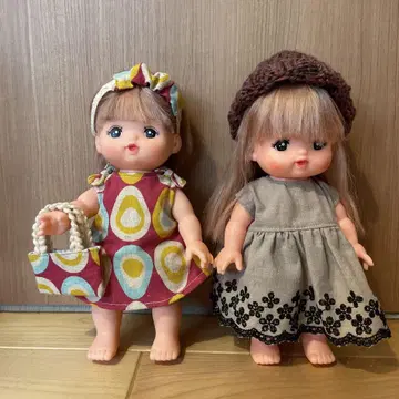 새상품급 목욕탕에서 놀 수 있는 멜짱 본체와 의상 세트