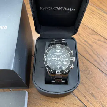 EMPORIO ARMANI 크로노그래프 시계 세라믹