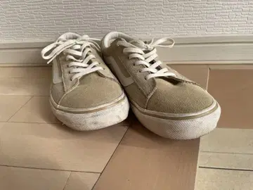 VANS 베이지 스웨이드 로우컷 스니커즈