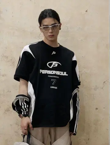 PERSONSOUL 분할 슬리브 레이싱 T셔츠