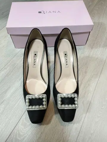 Diana 블랙 펄 장식 하이힐