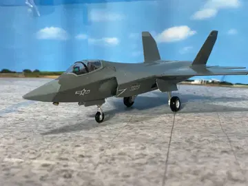 J-35 전투기 1/72 스케일 프라모델 완성품