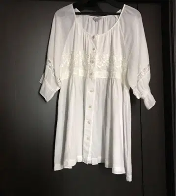 사엘라 사엘라 히스크로네 레이스 자수 블라우스