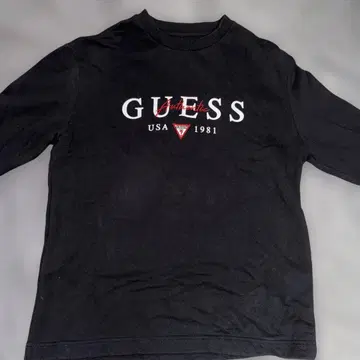 GUESS 맨투맨