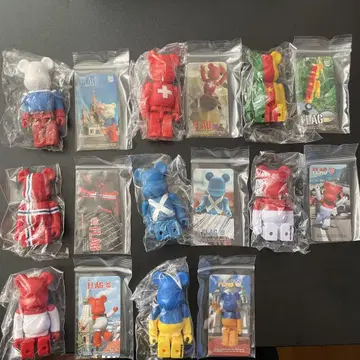 BE@RBRICK FLAG 묶음 판매 8종