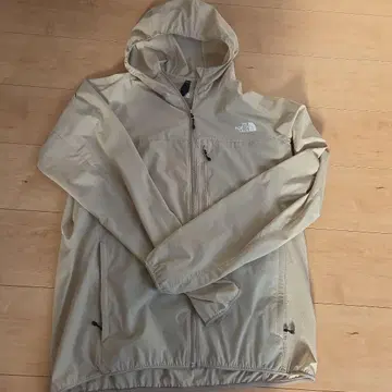 The North Face 후드 부착 마운틴 파카 베이지