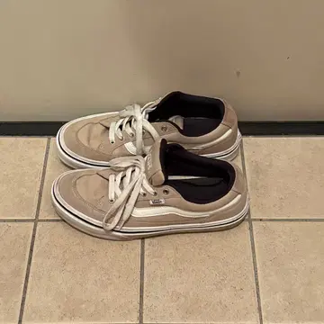 VANS 베이지 스니커즈