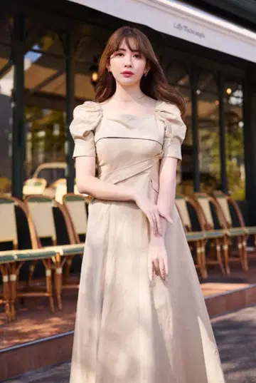 herlipto Troncais Puff Sleeve Dress