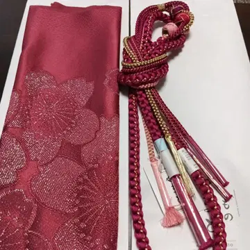 짙은 핑크색 허리띠와 꽃무늬 자수 오비 장식 천 세트