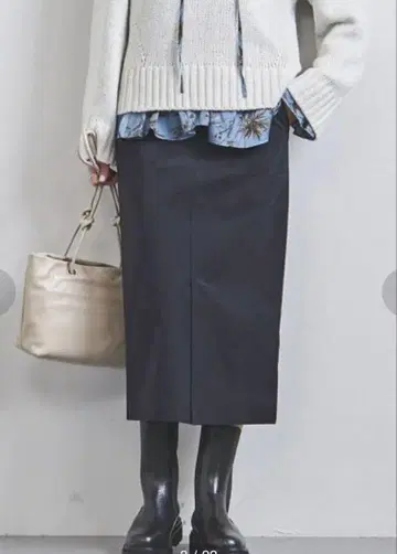 UNITED ARROWS 페이크 스웨이드 타이트 스커트 W 네이비