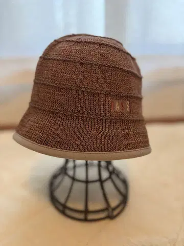 컨디션 최상 DAKS 브라운 스트라이프 편직 햇 57cm 닥스 사이즈 M