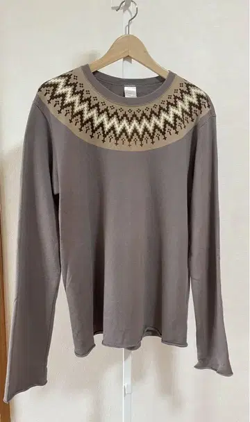 넘버나인 조지기 노르딕 무늬 맨투맨 사이즈 3