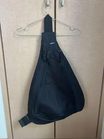 블랙 슬링 숄더백