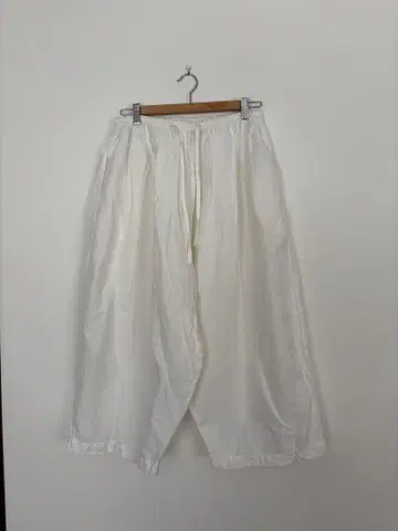 화이트 와이드 팬츠