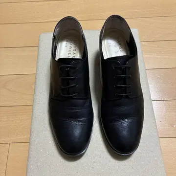 마가렛호웰 블랙 가죽 중간 힐