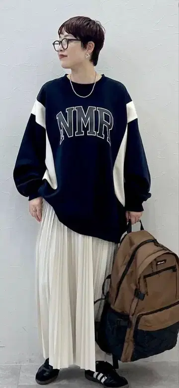 누메라루즈 속기모 배색 크루넥 풀오버