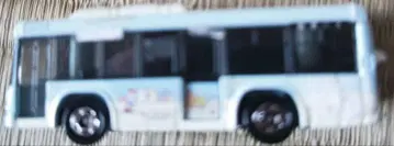 파랑과 화이트 미니버스 미니카 스미코구라시