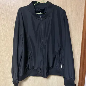 H&M 블랙 점퍼