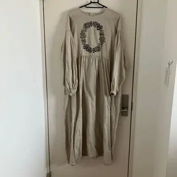 Samansa Mos2 마카베 앨리스 자수 롱 원피스 F 사이즈