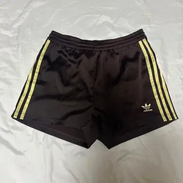 adidas 트랙 숏팬츠 3 라인 브라운