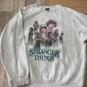 STRANGER THINGS 그레이 맨투맨 XL